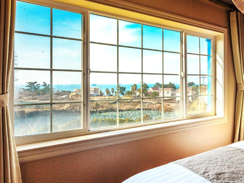 White Dream Pension Jeju Exterior photo